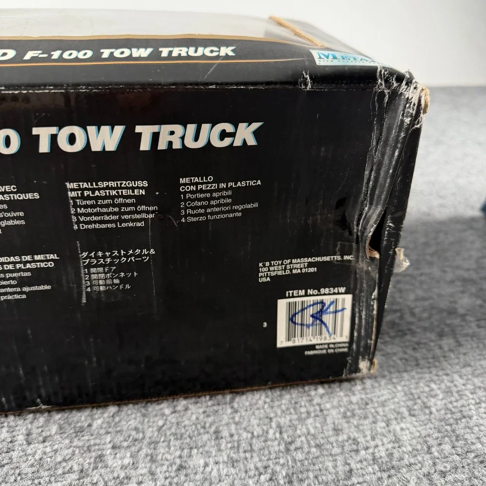 Welly 1956 Ford F-100 Tow Truck 1:18 Green Diecast Metal Collectible